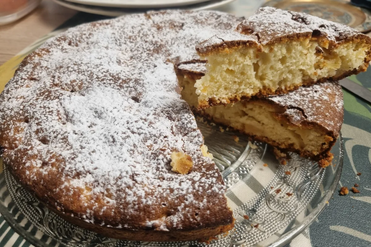 Bizcocho fácil y base para tartas: esponjoso y fiable