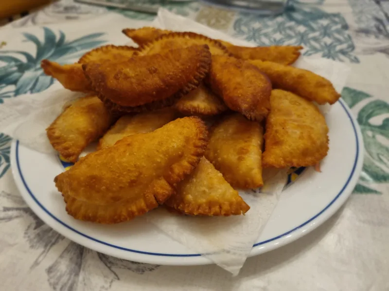 Empanadillas de atún caseras: crujientes y jugosas paso a paso